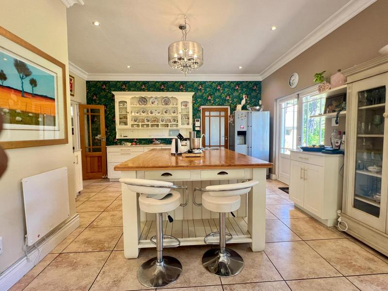 4 Bedroom Property for Sale in Tarragona Western Cape